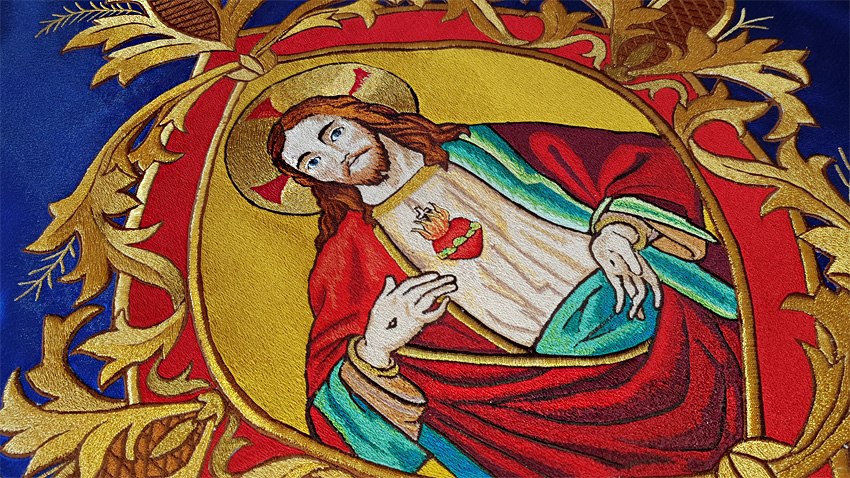 Templomi zászló hímző